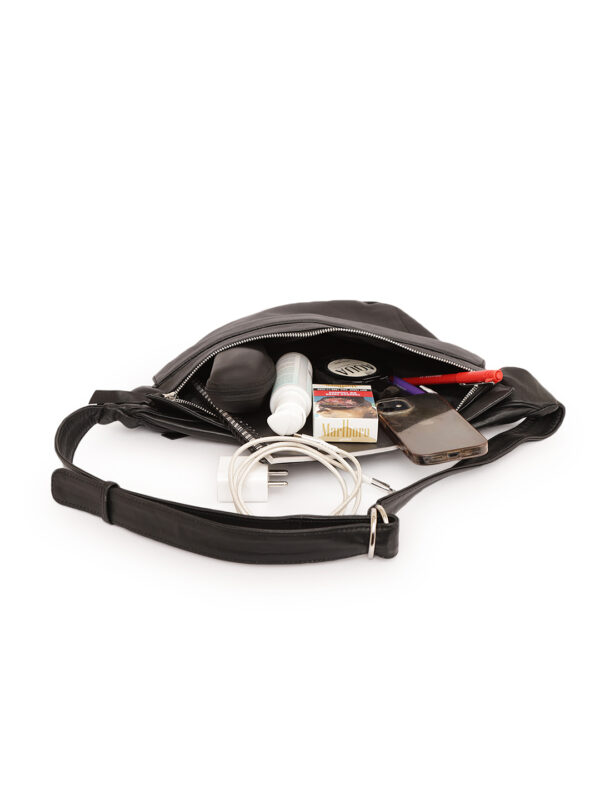 Black leather waist pouch with clean overlay front and zip closure – Dario Lario