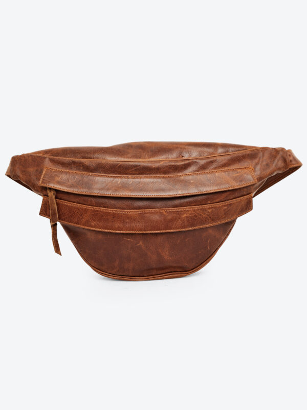 Classic brown leather waist pouch by Dario Lario – handmade everyday belt bag